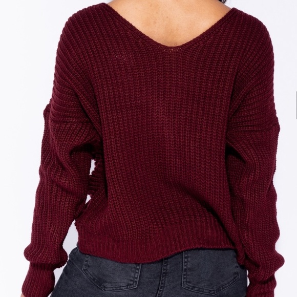 Twist Detail Sweater - Picture 2 of 8